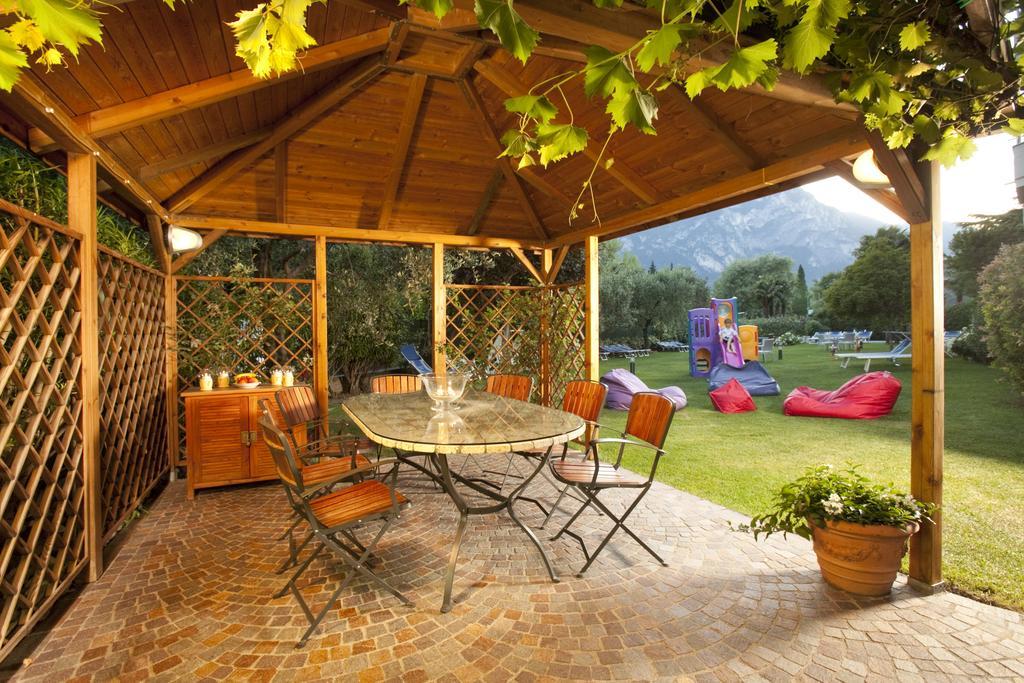Residence Toblini Torbole Sul Garda Exterior foto