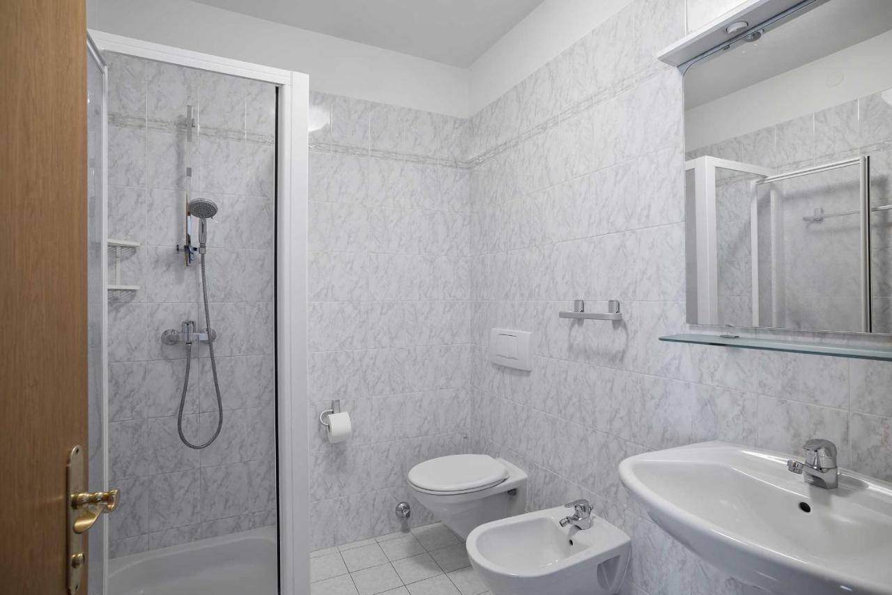 Residence Toblini Torbole Sul Garda Exterior foto